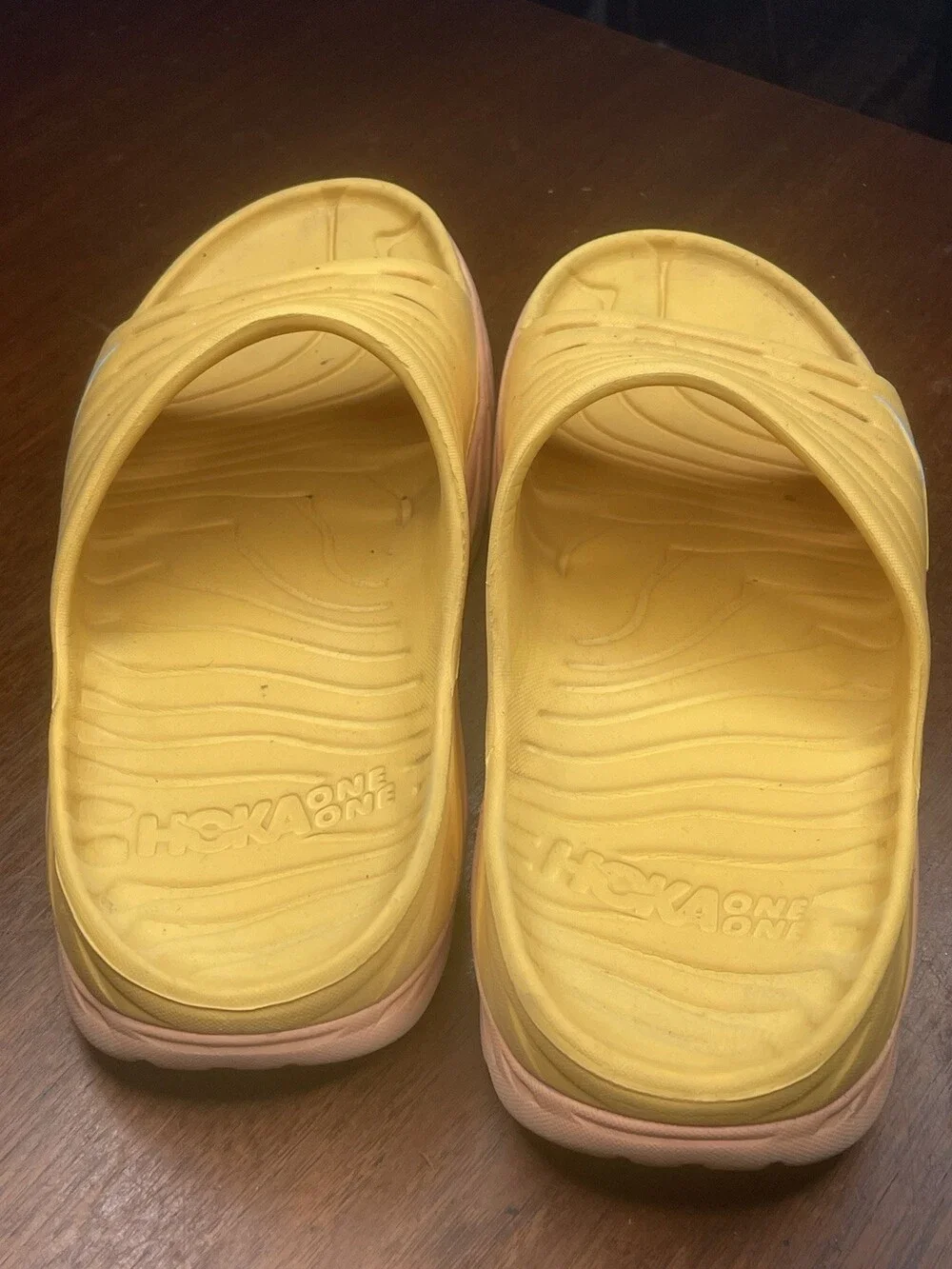 HOKA Ora Recovery Slide 3 Men’s Size 10M Yellow Orange Comfort Sandals Slides